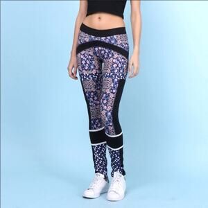 MINKPINK Leggings Move Endorphins Multicolor Print Workout Leggings Size Medium